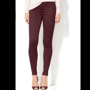 NWT High-Waisted Pull-On Legging- Soho Jeans